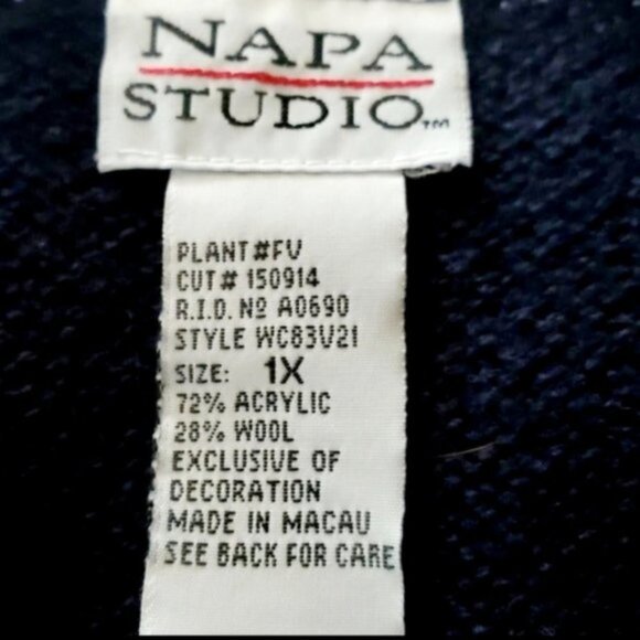 Napa Studio 1X Navy Blue Floral V-neck Button Front Knit Embroidered Vest - Picture 2 of 8